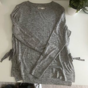 Ugg longsleve sweater with ties on side
